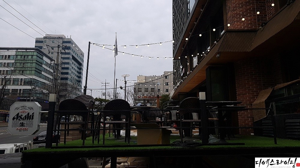 강남 술집 알전구 설치사례 대표사진