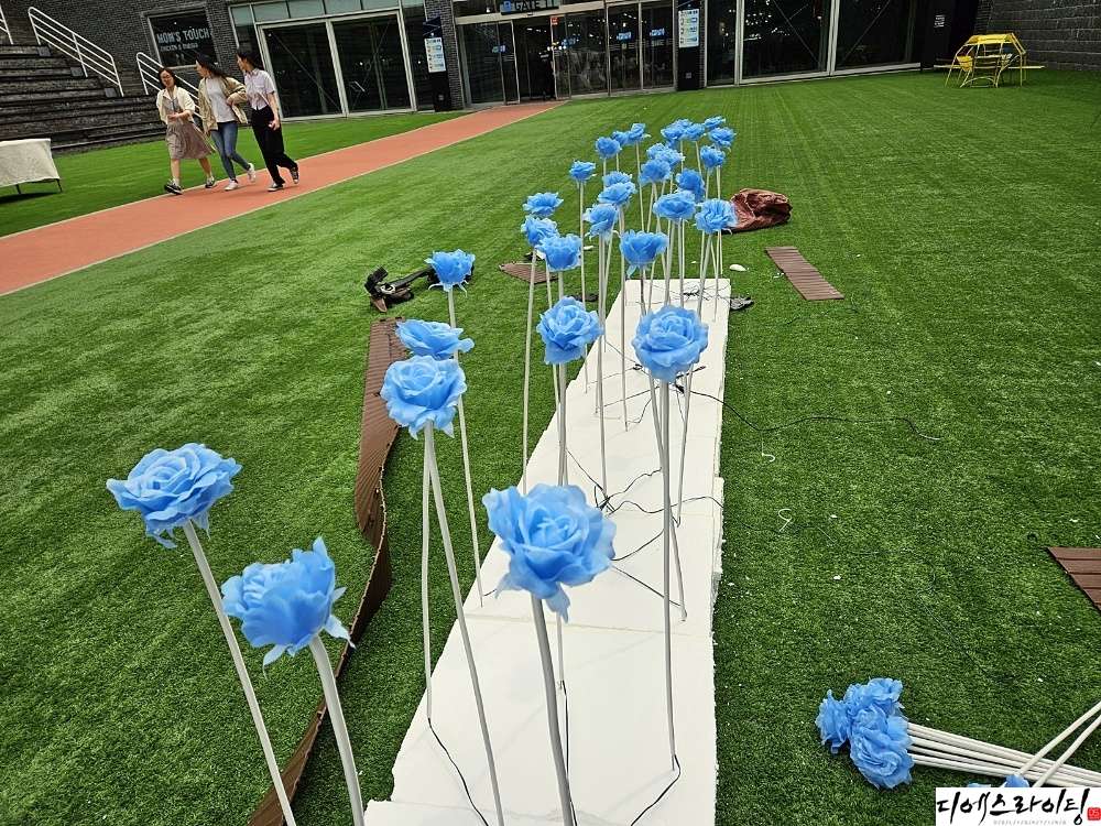 플리마켓 LED장미 공사 대표사진