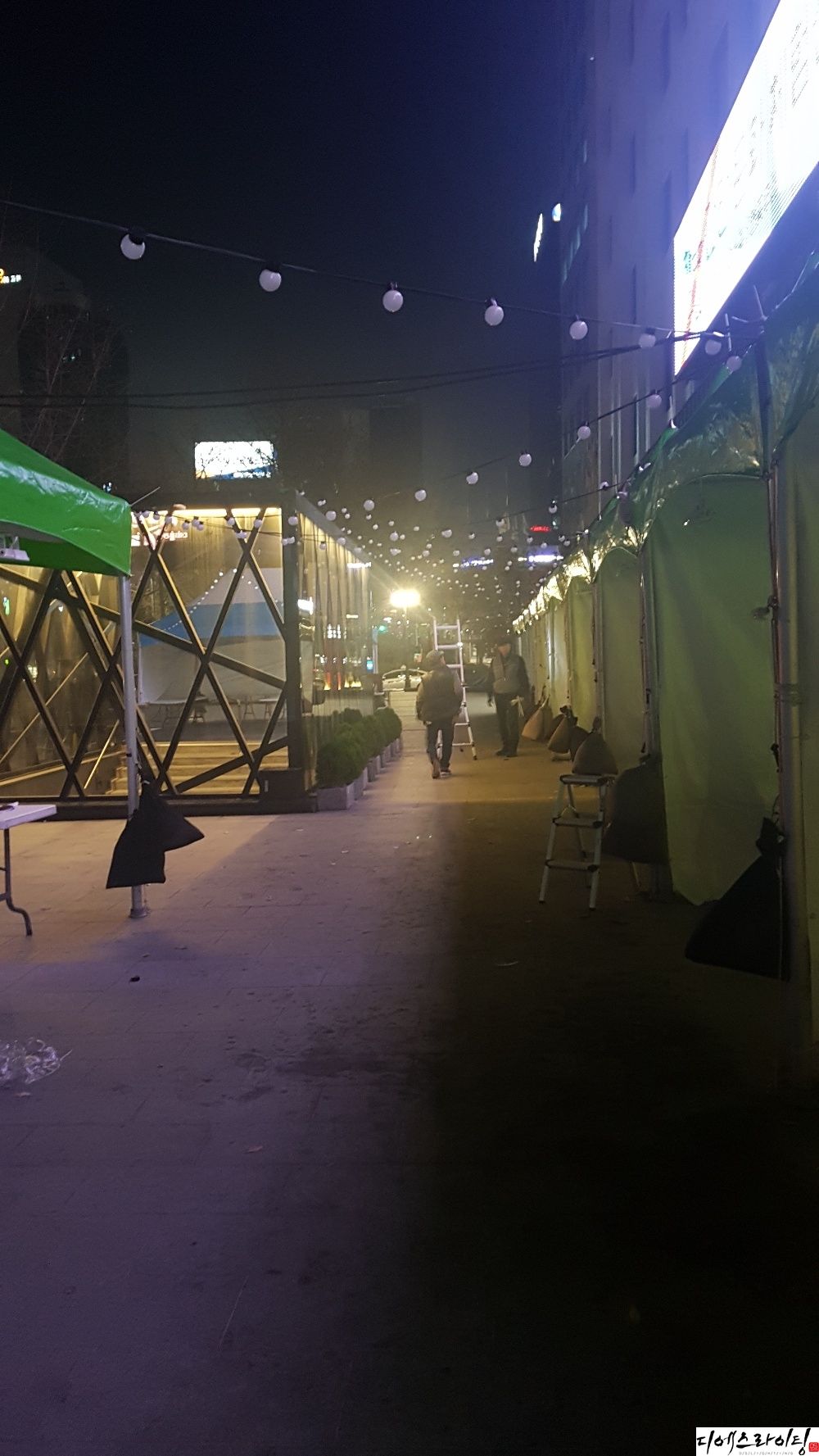 행사부스 줄전구 조성 대표사진